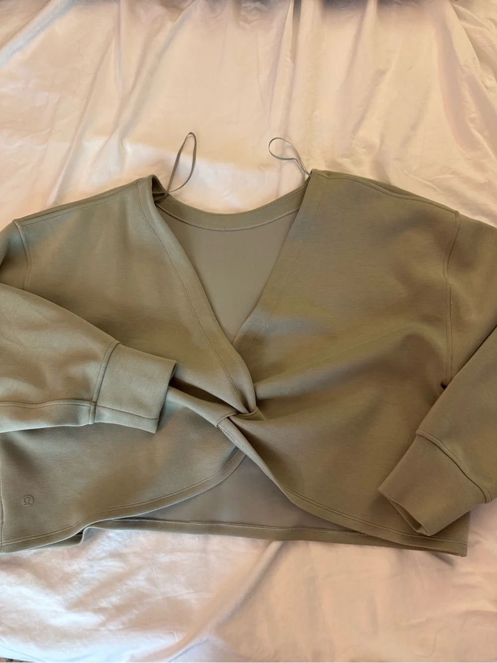 Lululemon Twist Back-to-Front Pullover Green Fern 10
